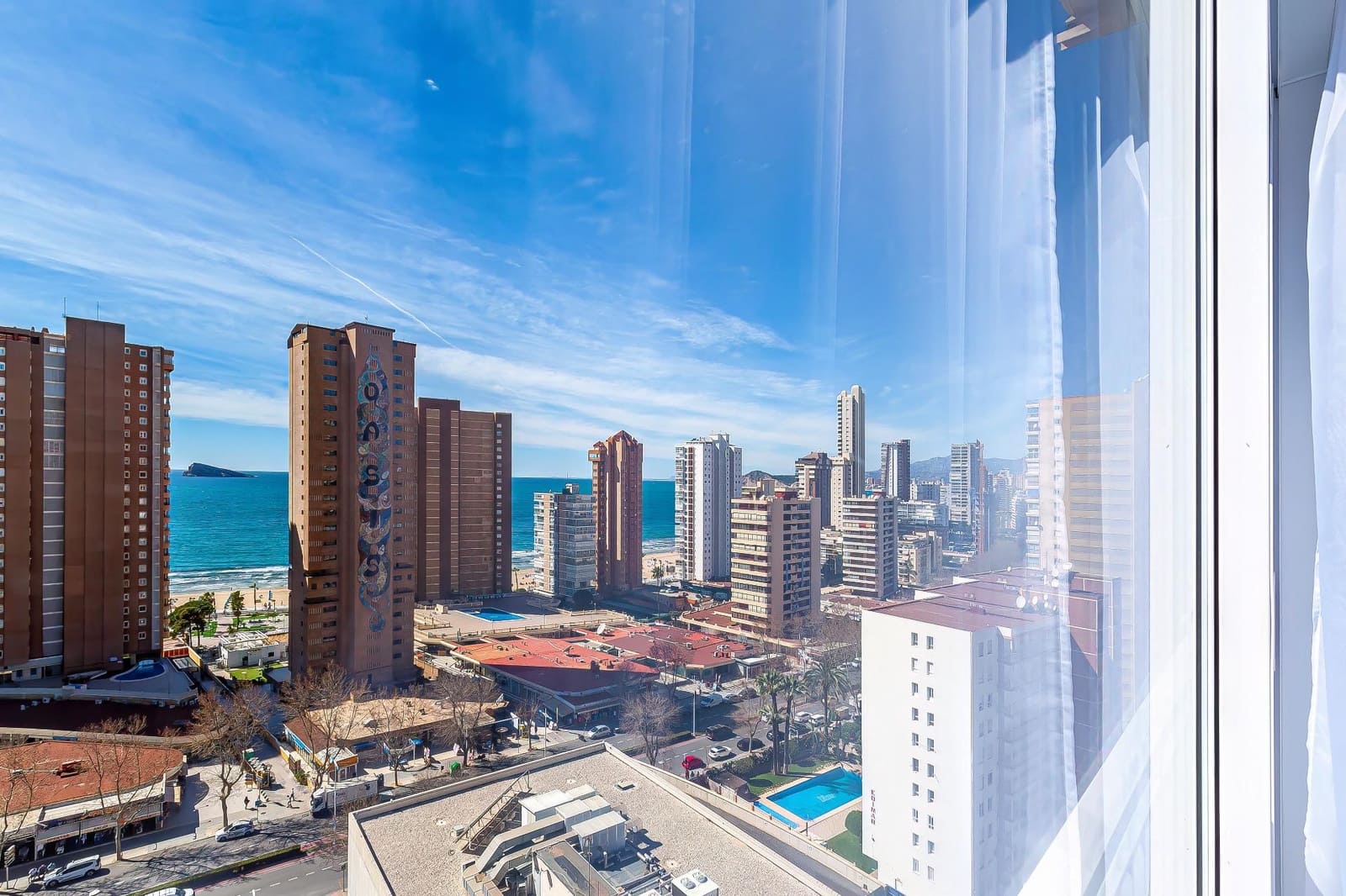2 soverom Leilighet til leie i Benidorm med svømmebasseng garasje - € 1 400 (Ref: 10059169)