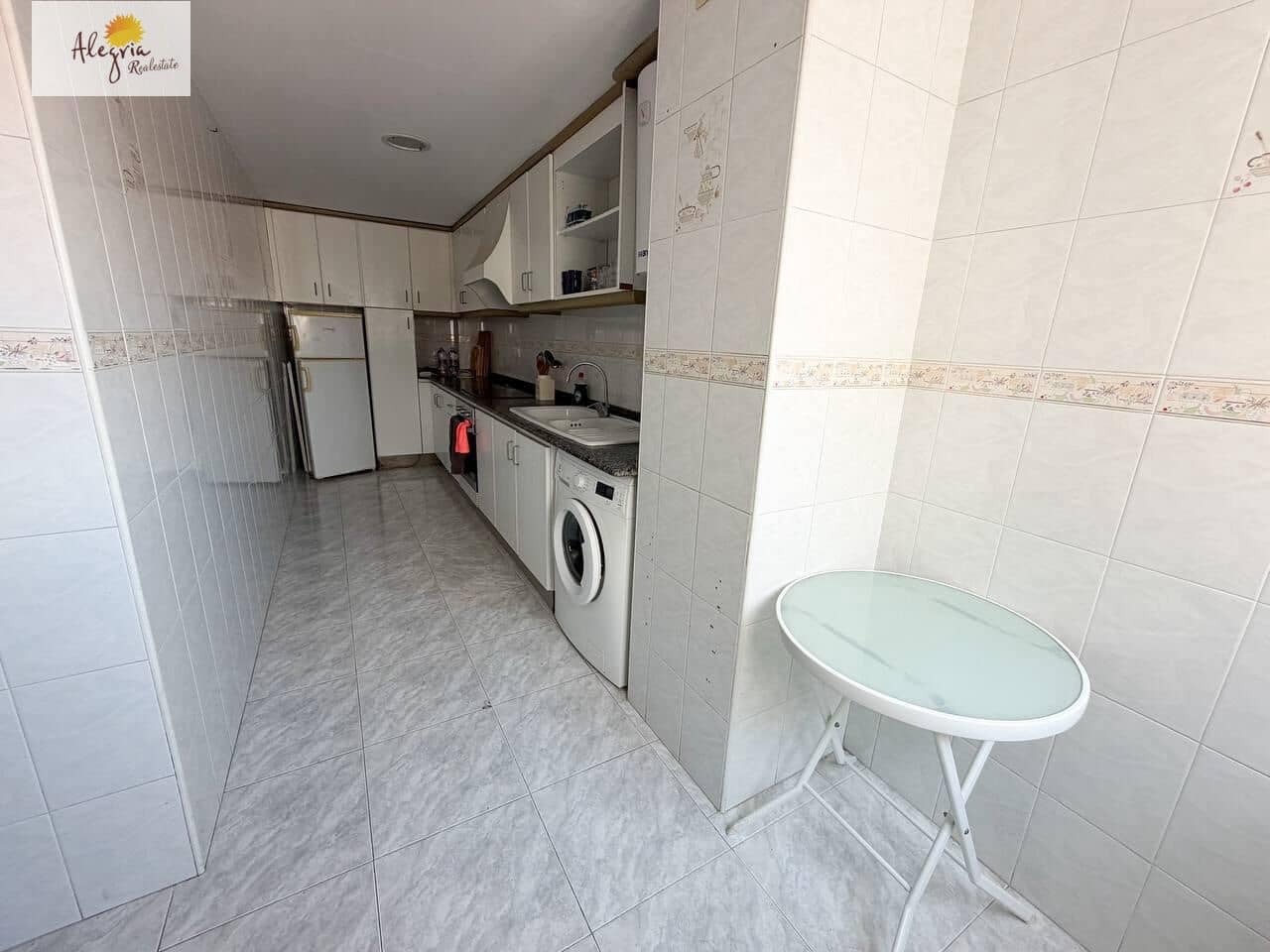 Apartamento de 3 habitaciones en València ciudad en alquiler - 1.300 € (Ref: 10062036)
