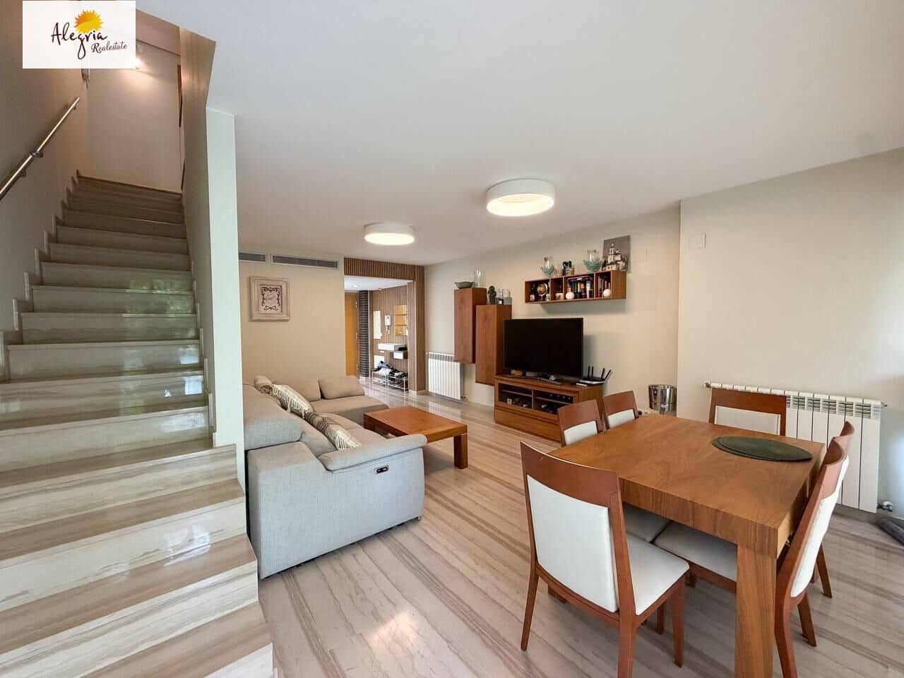 4 sovrum Villa till salu i Chiva med pool garage - 459 000 € (Ref: 10062037)