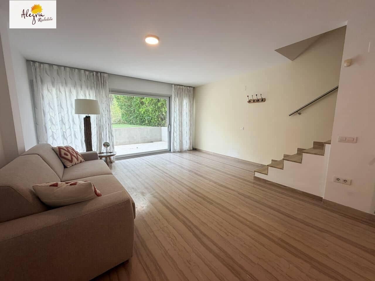 4 sovrum Villa till salu i Chiva med pool garage - 459 000 € (Ref: 10062037)