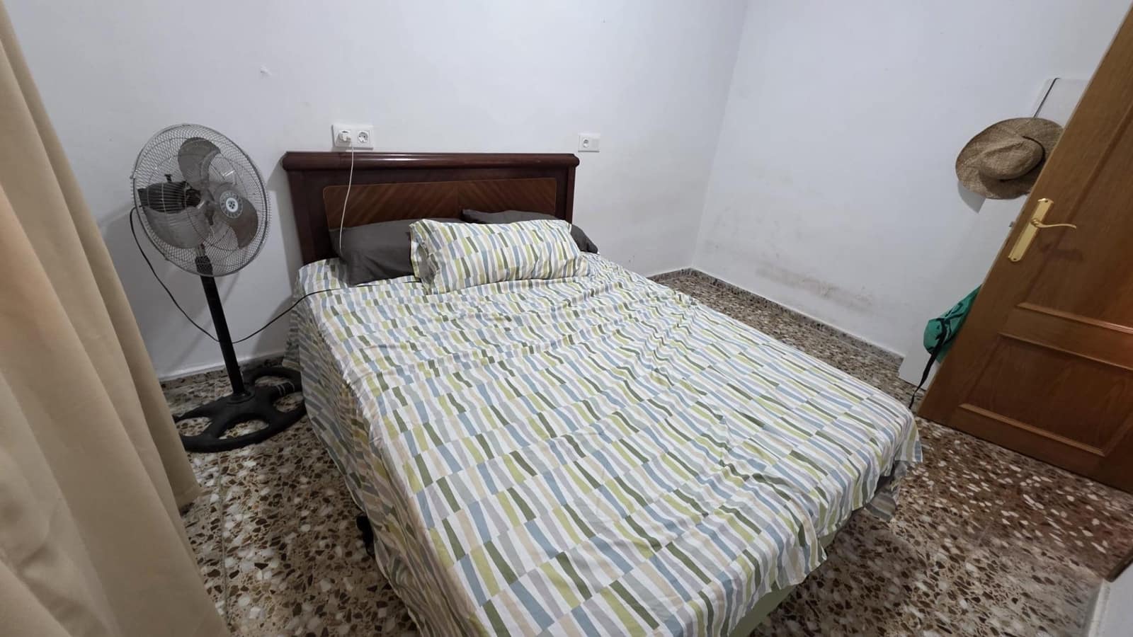 3 bedroom Apartment for rent in Alicante / Alacant city - € 850 (Ref: 10064705)
