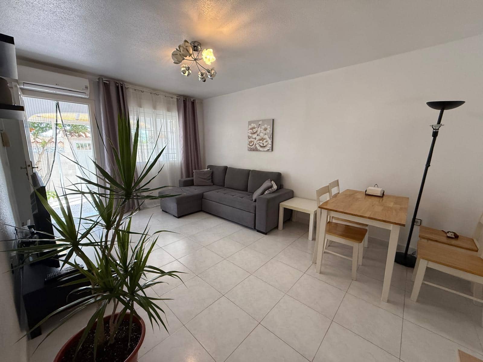 2 slaapkamer Bungalow te koop in Torrevieja met zwembad - € 139.900 (Ref: 10067985)