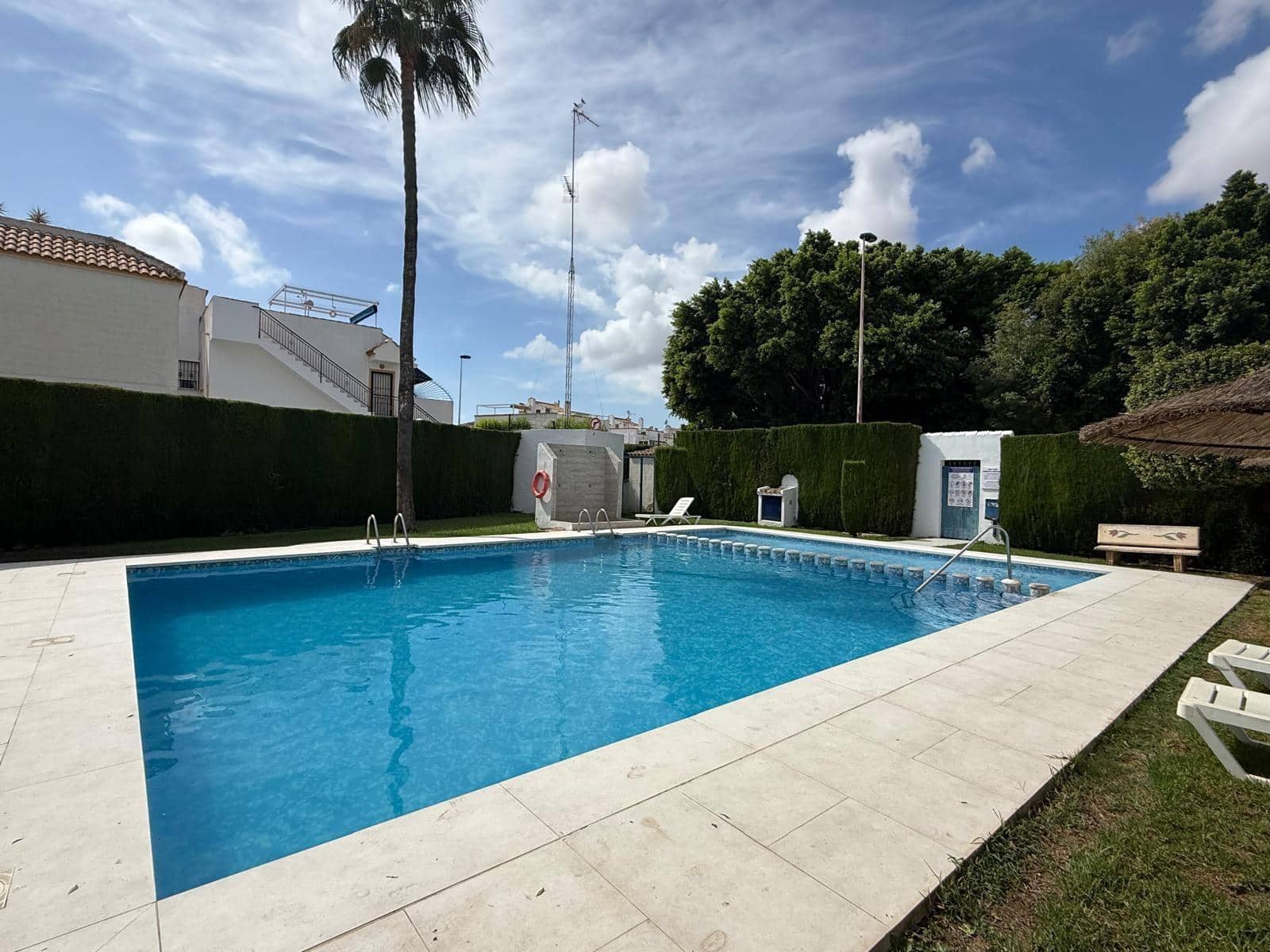 2 slaapkamer Bungalow te koop in Torrevieja met zwembad - € 139.900 (Ref: 10067985)