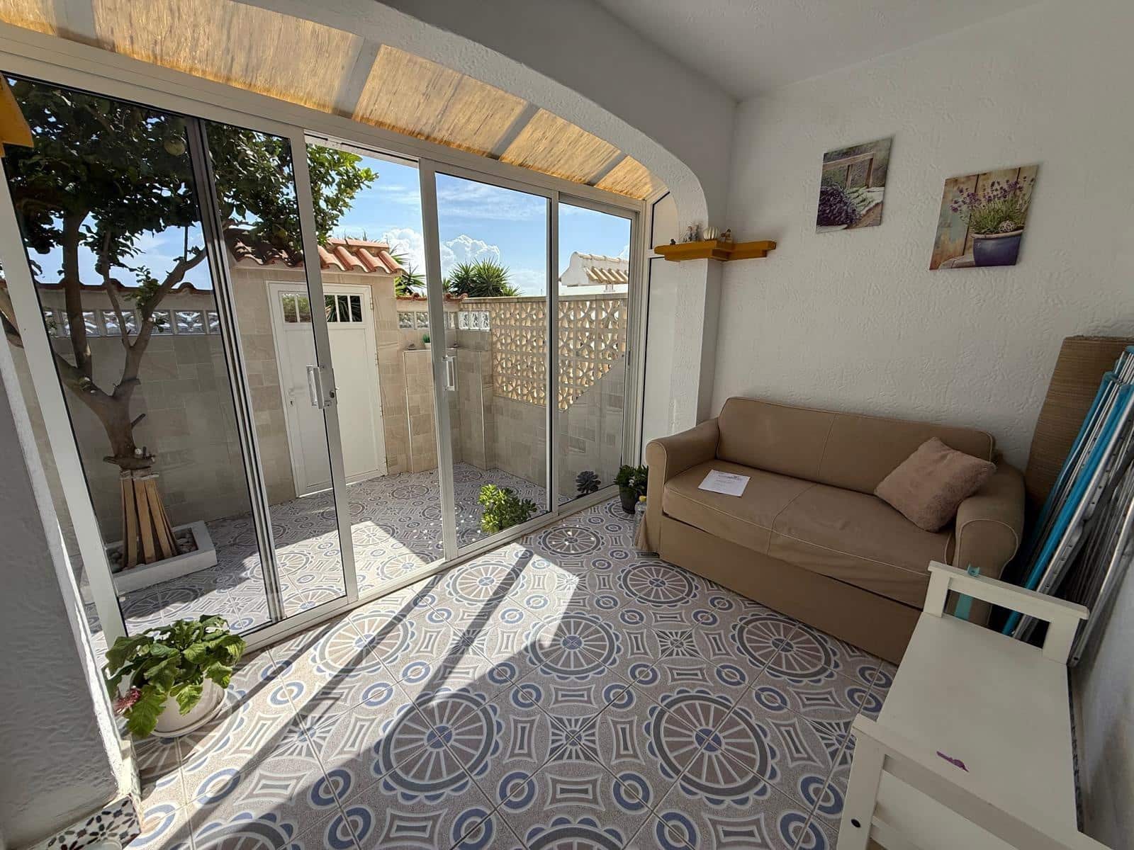 2 slaapkamer Bungalow te koop in Torrevieja met zwembad - € 139.900 (Ref: 10067985)