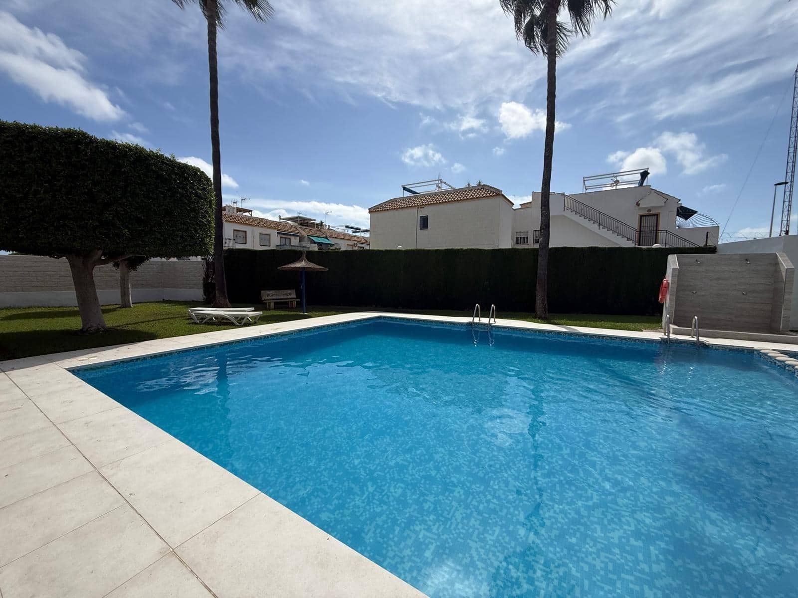 2 slaapkamer Bungalow te koop in Torrevieja met zwembad - € 139.900 (Ref: 10067985)