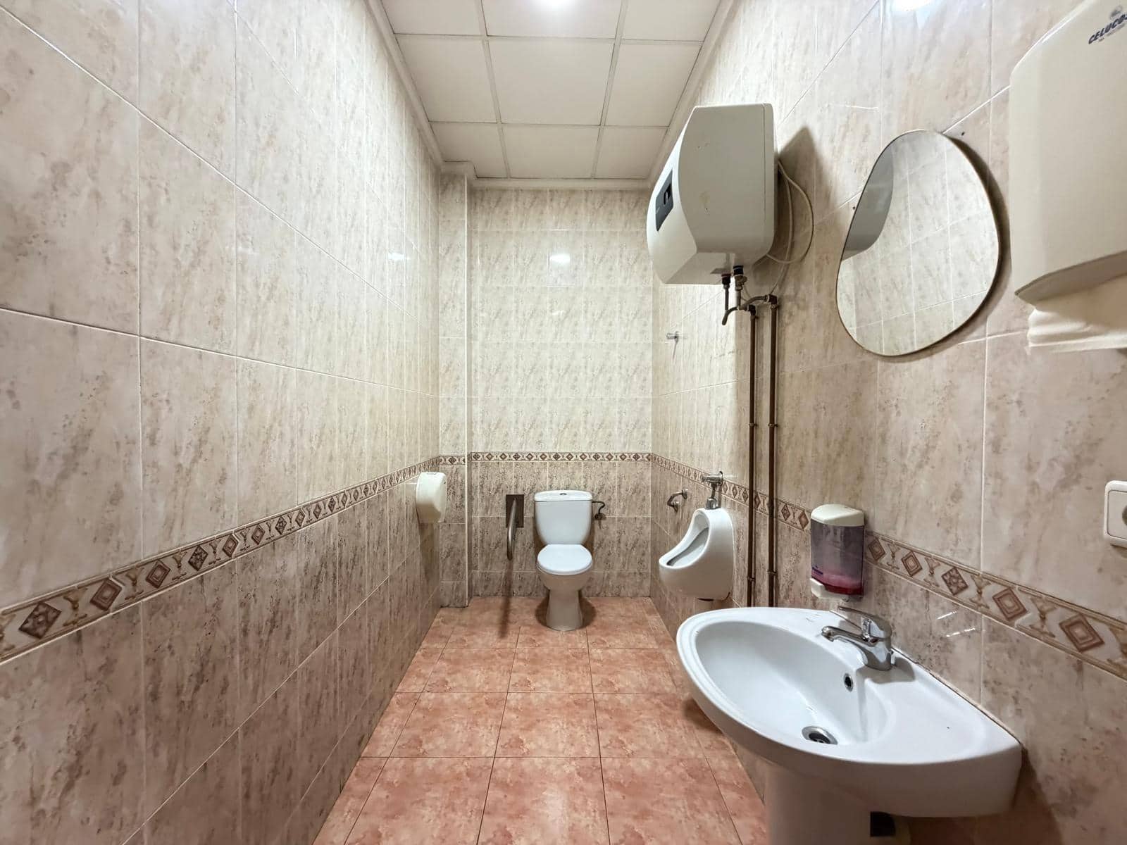 Komercyjne na sprzedaż w Torrevieja - 149 000 € (Ref: 10076462)