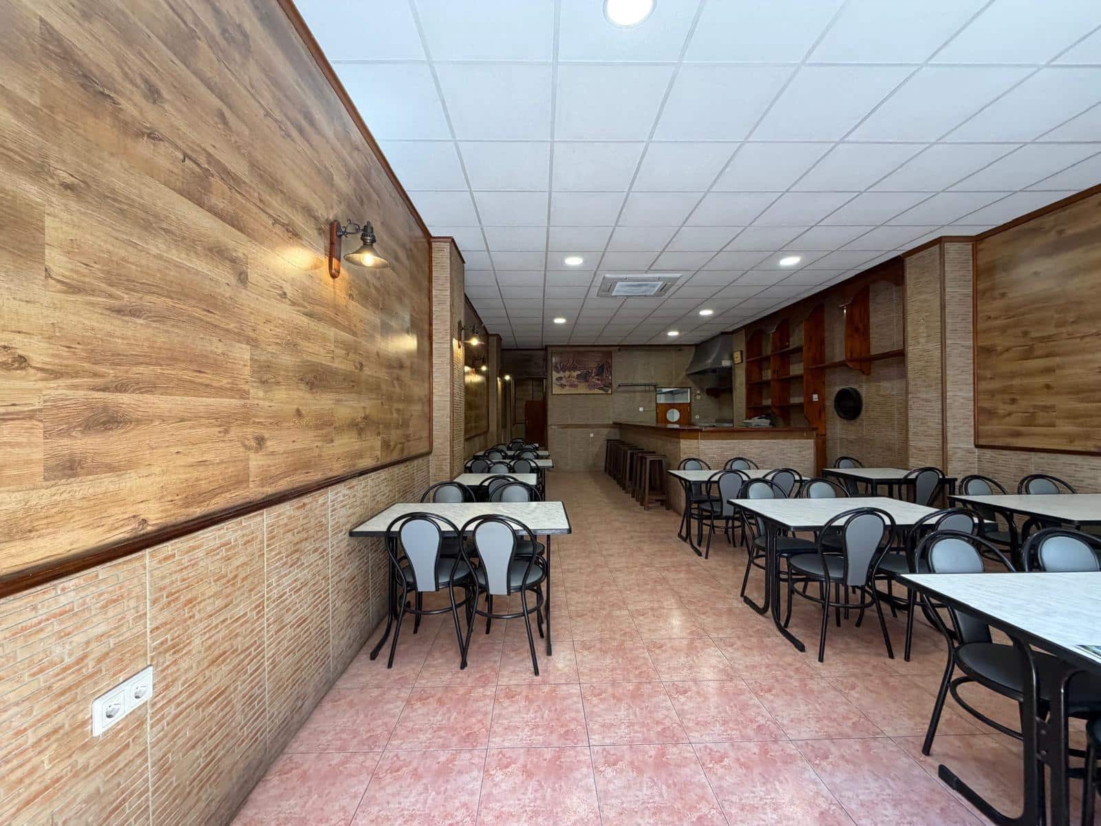 Komercyjne na sprzedaż w Torrevieja - 149 000 € (Ref: 10076462)