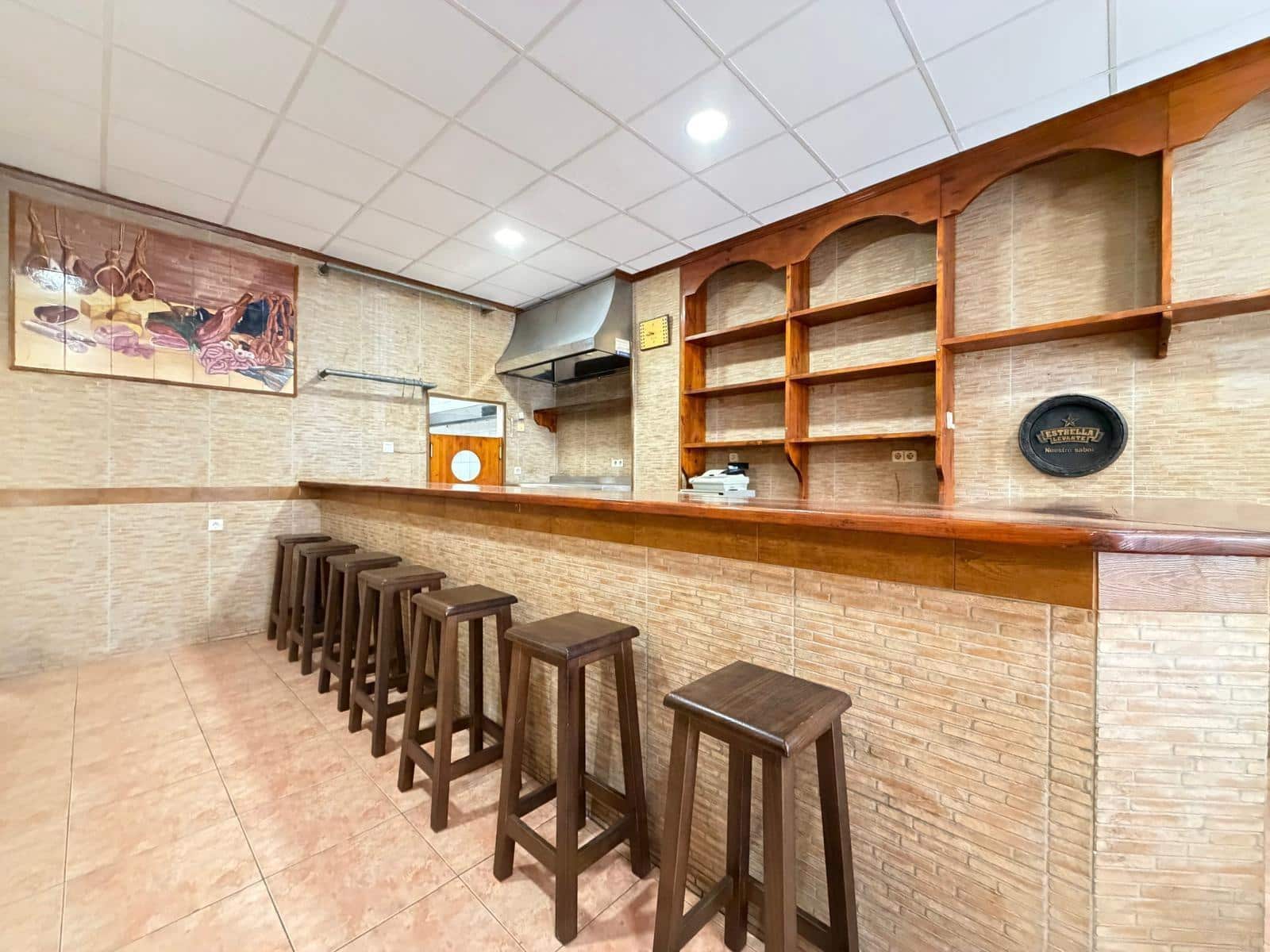 Komercyjne na sprzedaż w Torrevieja - 149 000 € (Ref: 10076462)
