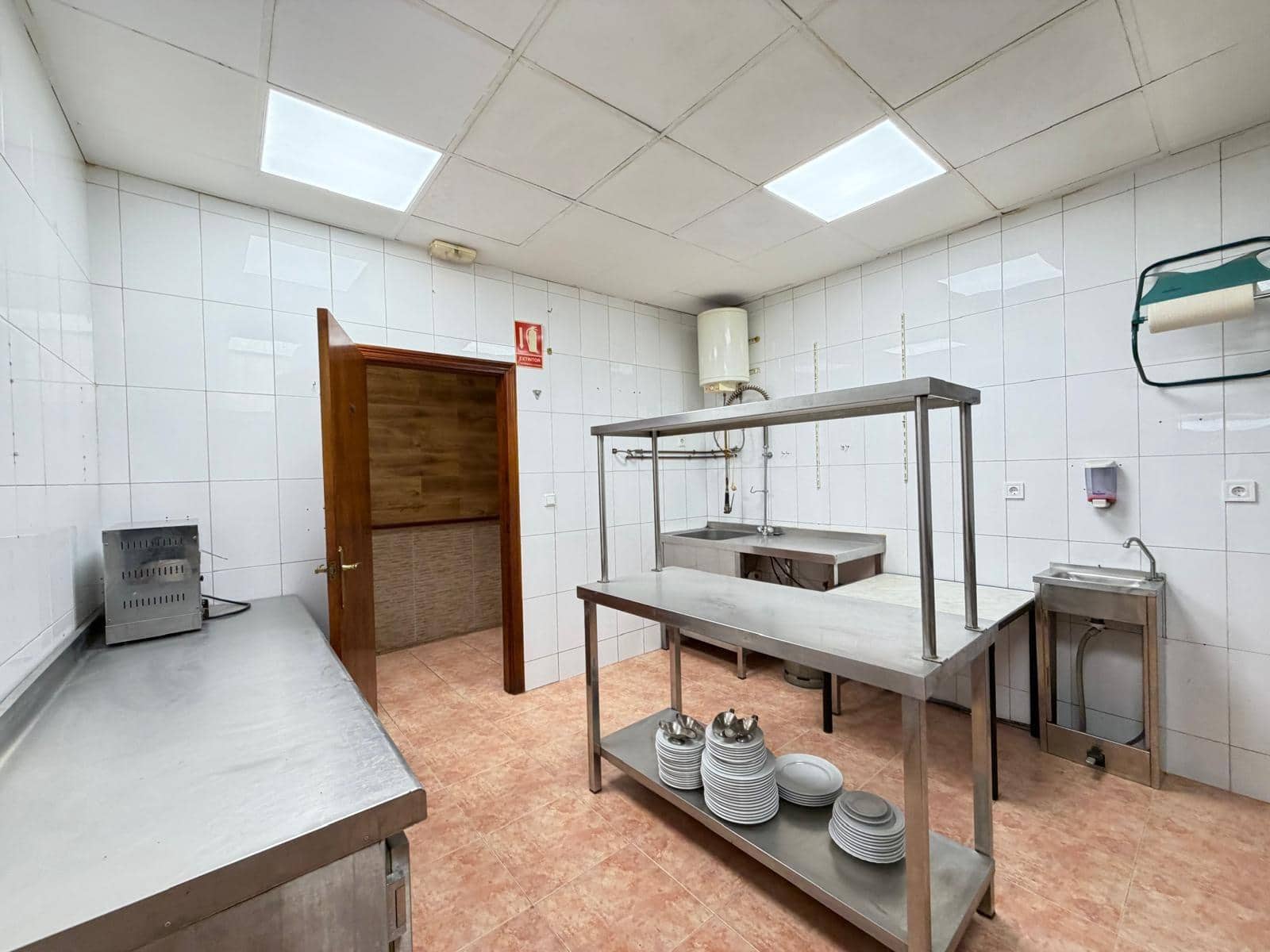 Komercyjne na sprzedaż w Torrevieja - 149 000 € (Ref: 10076462)