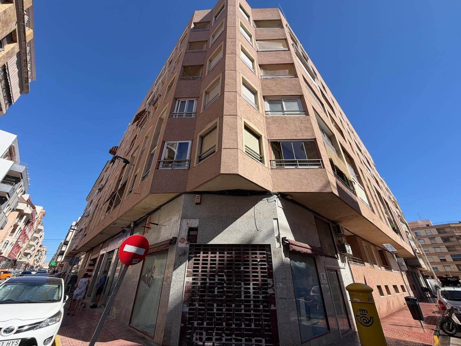 3 quarto Apartamento para venda em Torrevieja - 169 900 € (Ref: 10078416)