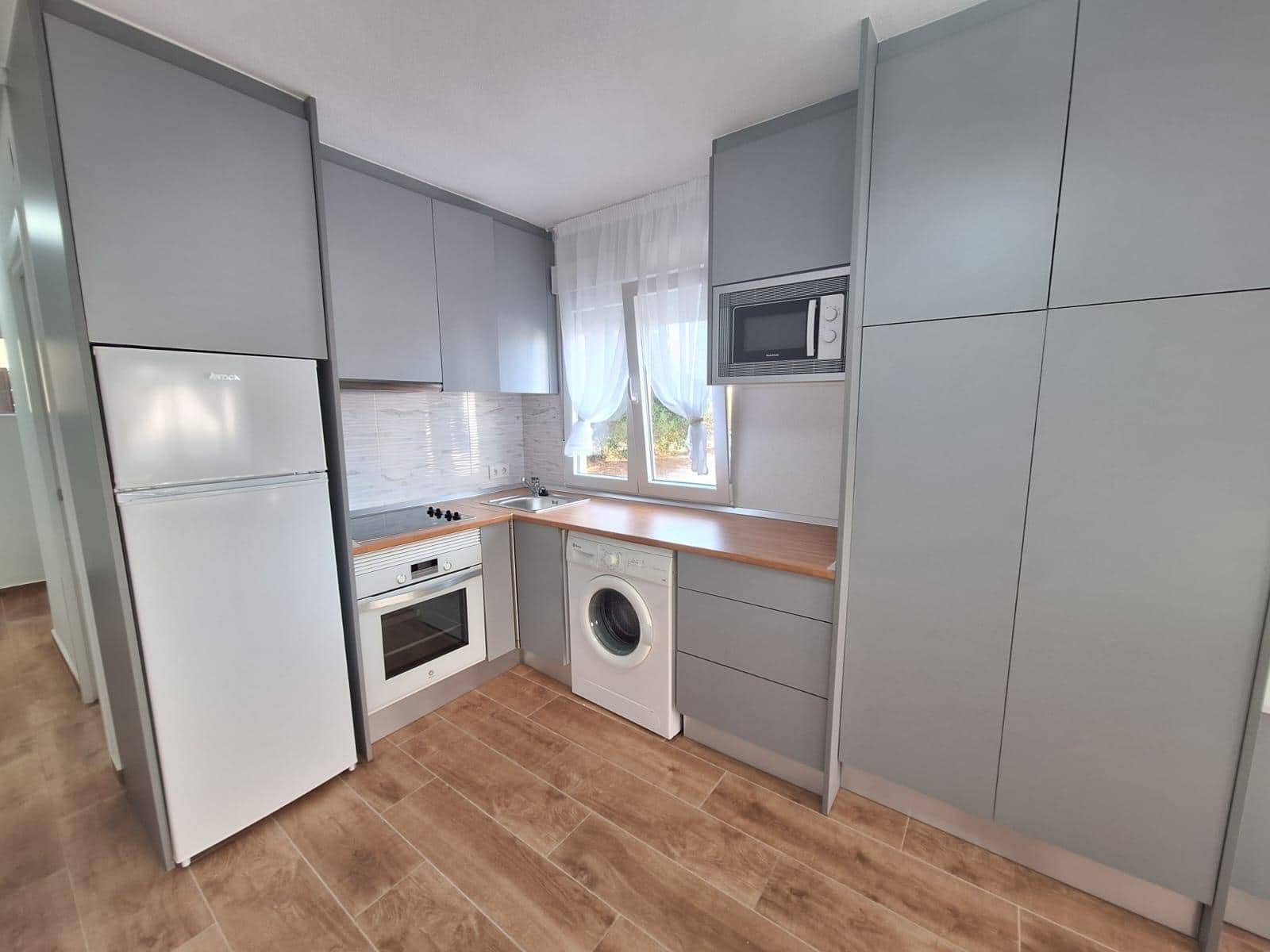 1 sovrum Lägenhet till salu i Torrevieja - 69 900 € (Ref: 10081265)