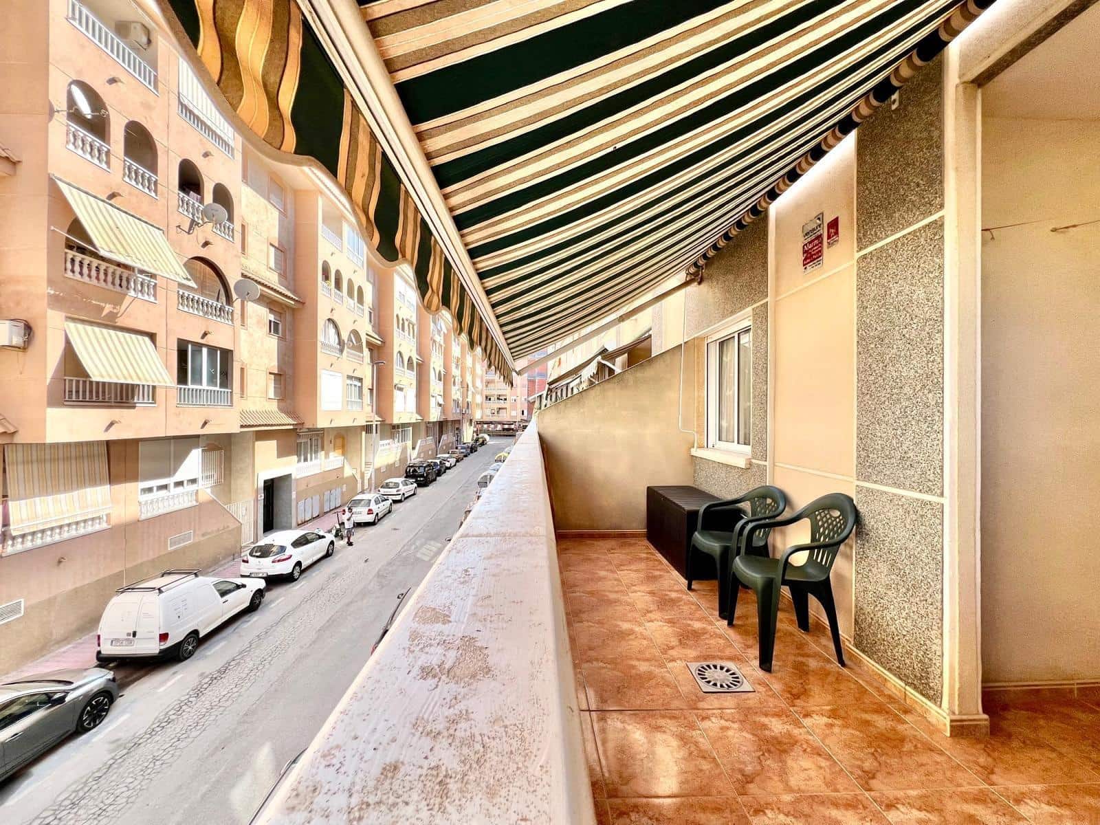 1 bedroom Apartment for sale in Torrevieja with garage - € 126,900 (Ref: 10081266)