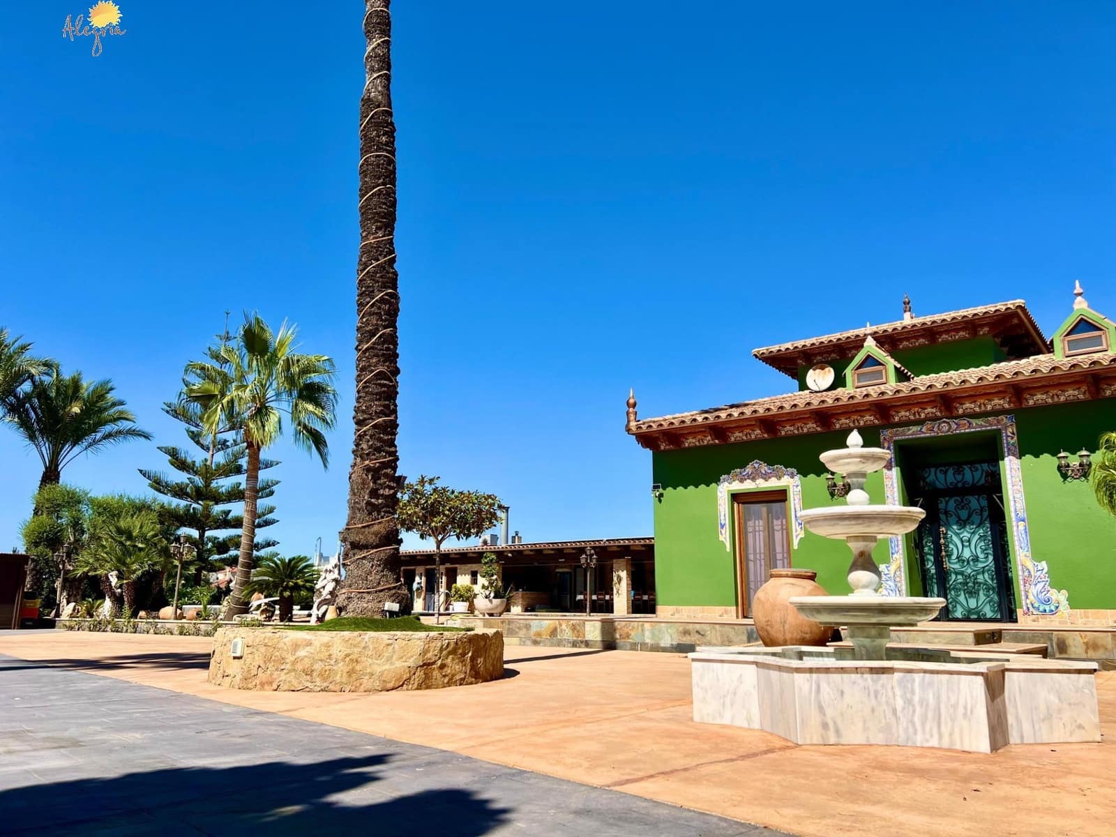 4 slaapkamer Villa te koop in Almoradi met zwembad garage - € 1.180.000 (Ref: 10081267)