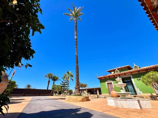 4 slaapkamer Villa te koop in Almoradí met zwembad garage - € 1.180.000 (Ref: 10081267)