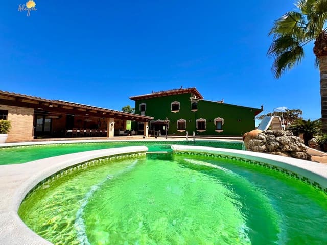 4 slaapkamer Villa te koop in Almoradí met zwembad garage - € 1.180.000 (Ref: 10081267)