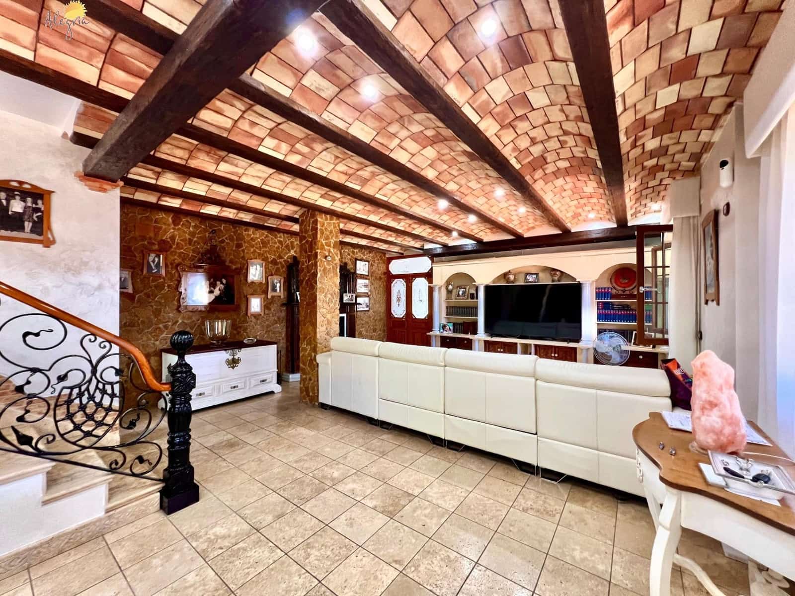 4 slaapkamer Villa te koop in Almoradi met zwembad garage - € 1.180.000 (Ref: 10081267)