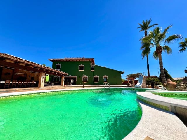4 slaapkamer Villa te koop in Almoradí met zwembad garage - € 1.180.000 (Ref: 10081267)