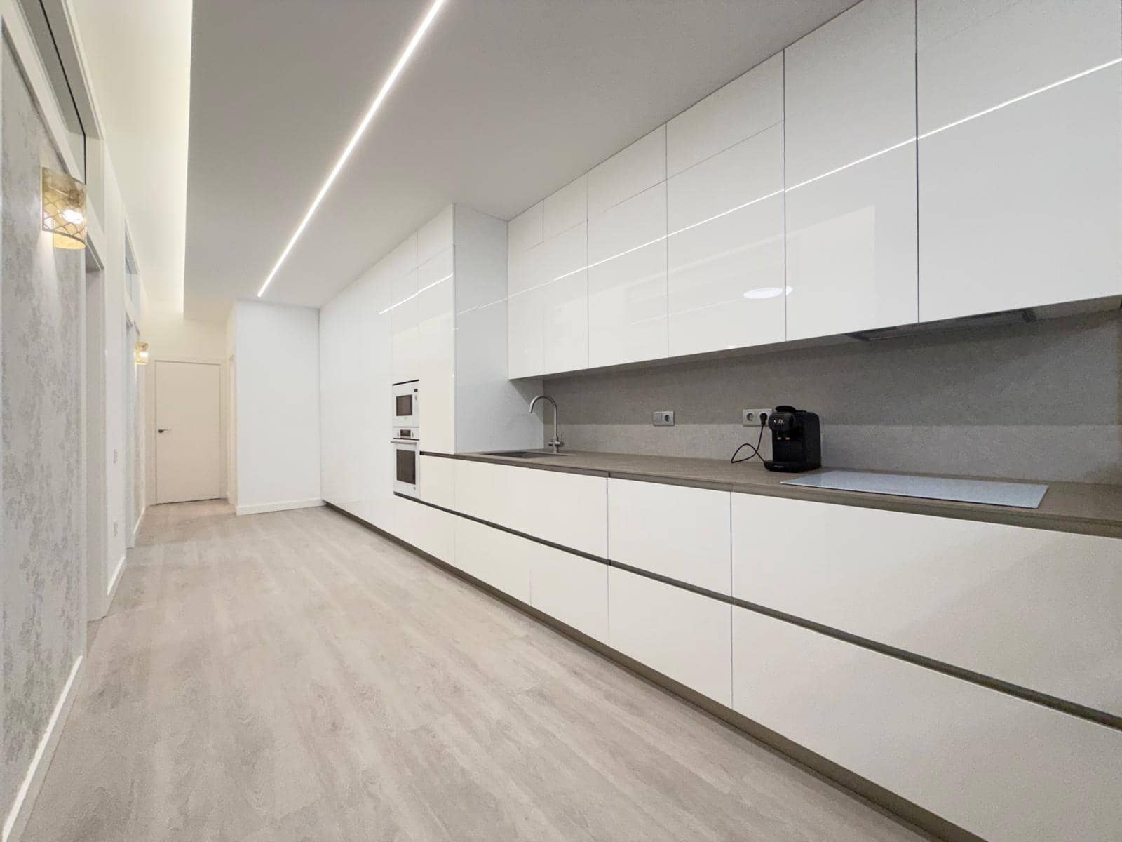2 slaapkamer Appartement te koop in Torrevieja met zwembad - € 285.600 (Ref: 10086185)