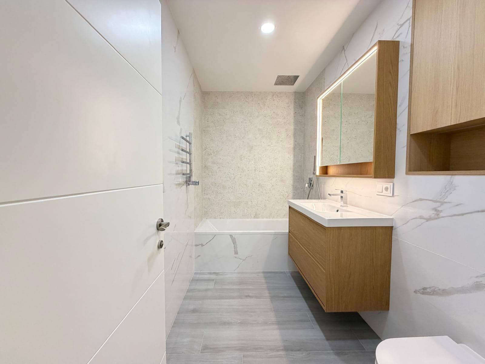 2 slaapkamer Appartement te koop in Torrevieja met zwembad - € 285.600 (Ref: 10086185)