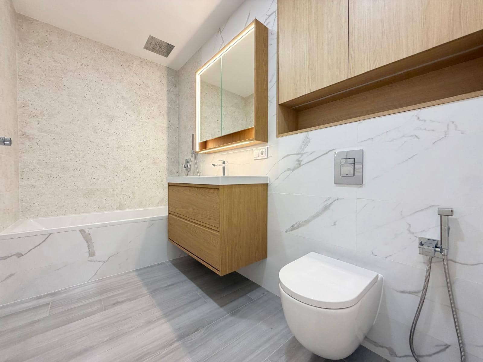 2 slaapkamer Appartement te koop in Torrevieja met zwembad - € 285.600 (Ref: 10086185)