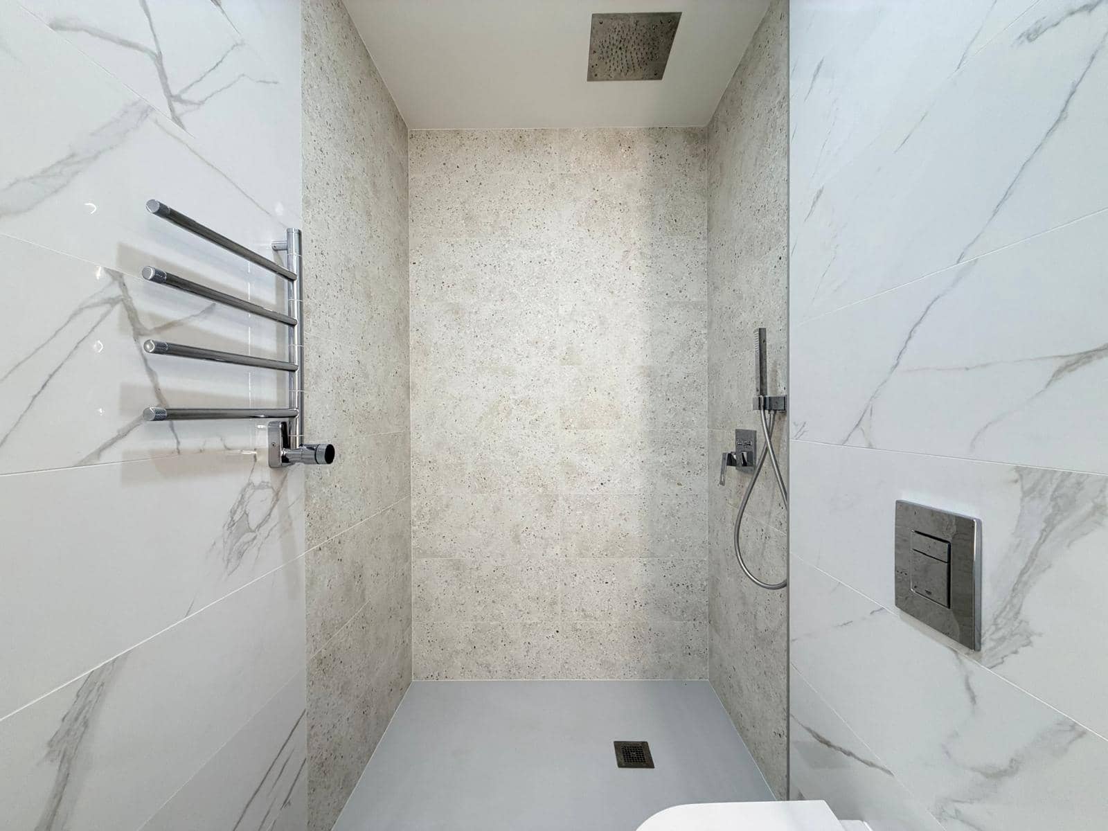 2 slaapkamer Appartement te koop in Torrevieja met zwembad - € 285.600 (Ref: 10086185)