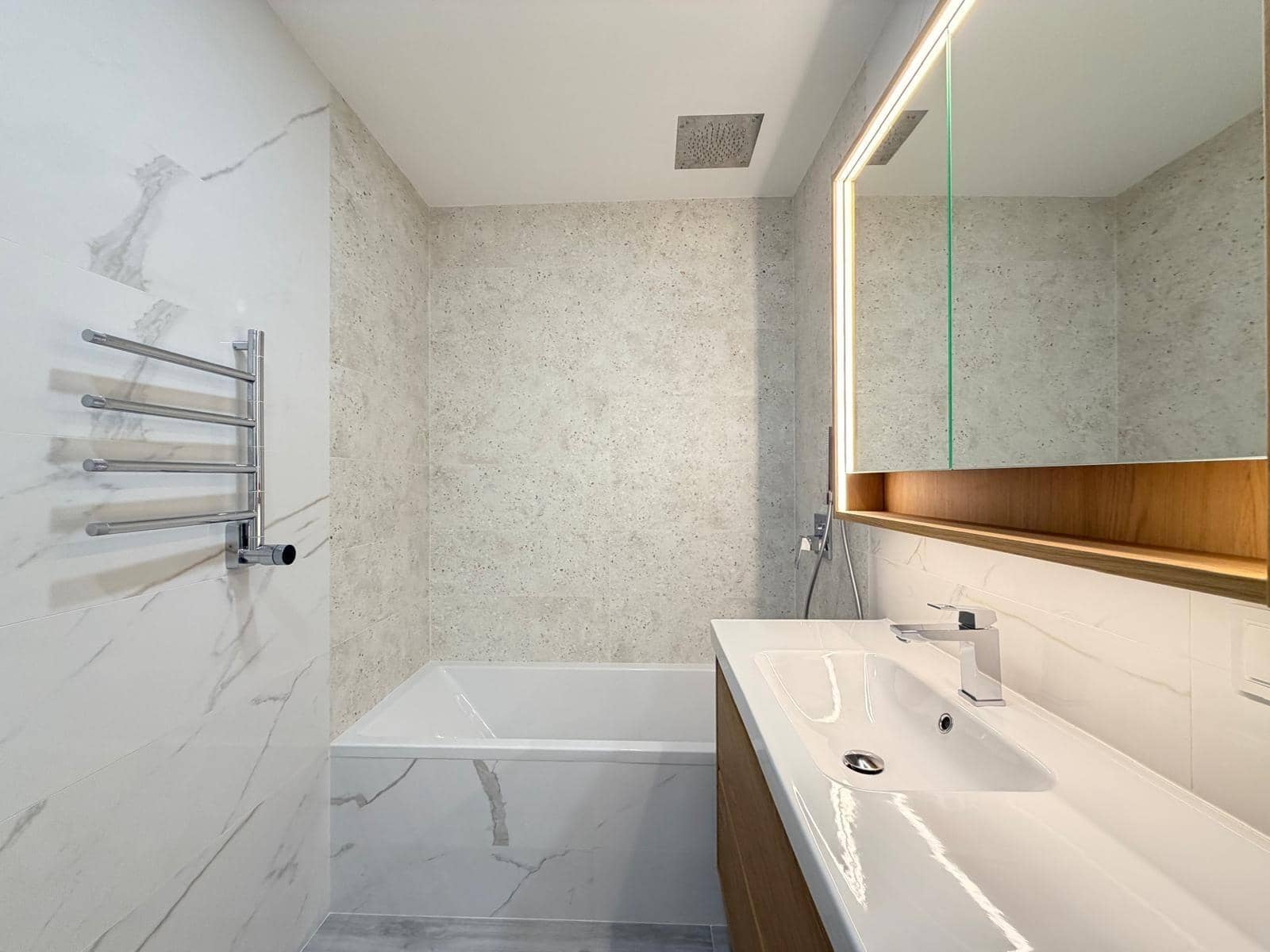2 slaapkamer Appartement te koop in Torrevieja met zwembad - € 285.600 (Ref: 10086185)