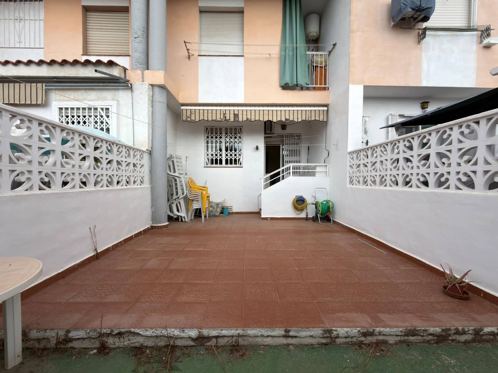 2 sovrum Bungalow till salu i Torrevieja med pool garage - 145 500 € (Ref: 10086188)