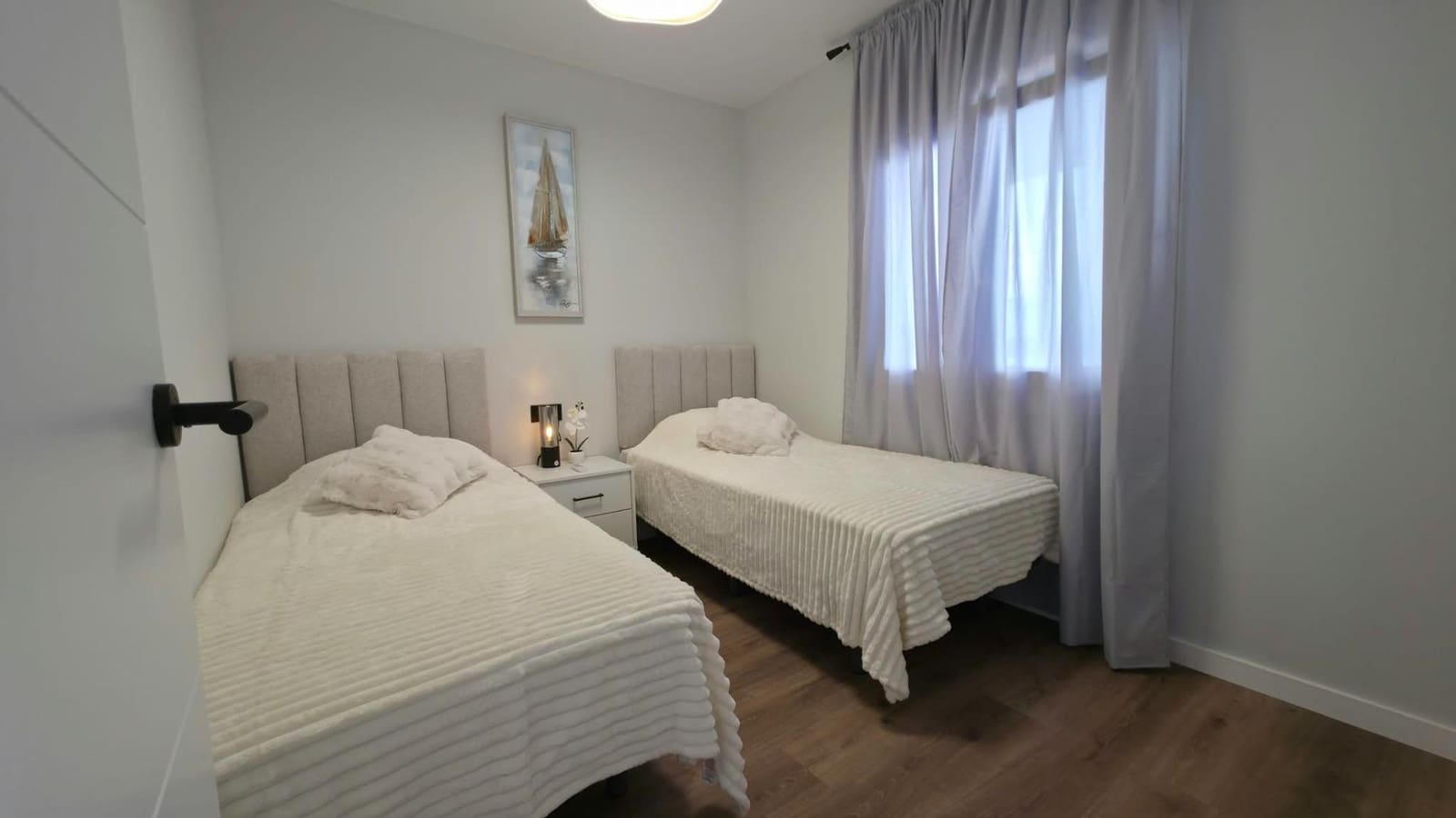 Bungalow de 2 habitaciones en Torrevieja en venta con piscina - 199.000 € (Ref: 10089743)