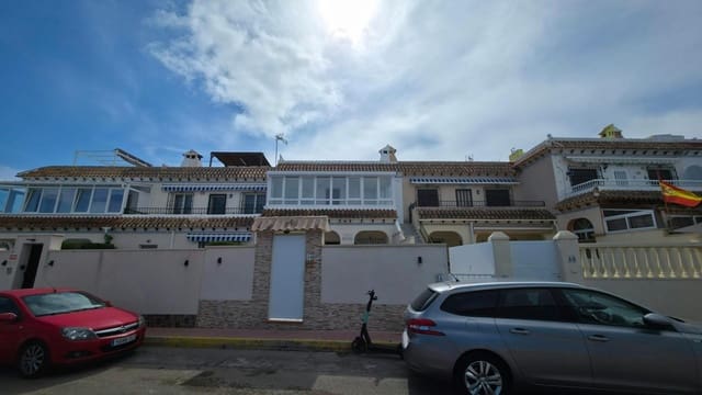 Bungalow de 2 habitaciones en Torrevieja en venta con piscina - 199.000 € (Ref: 10089743)