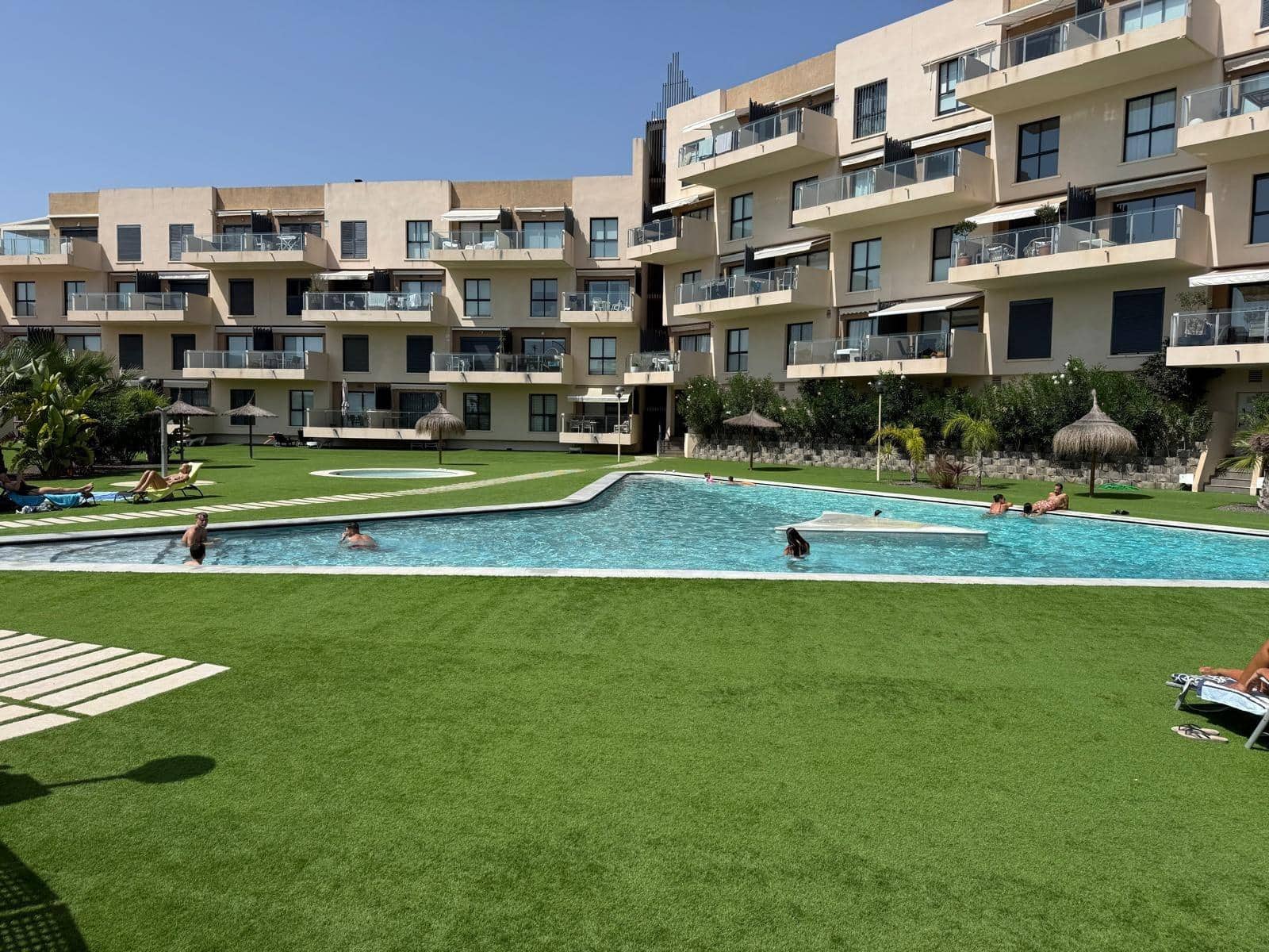 2 Zimmer Bungalow zu verkaufen in La Zenia mit Pool - 345.000 € (Ref: 10089745)