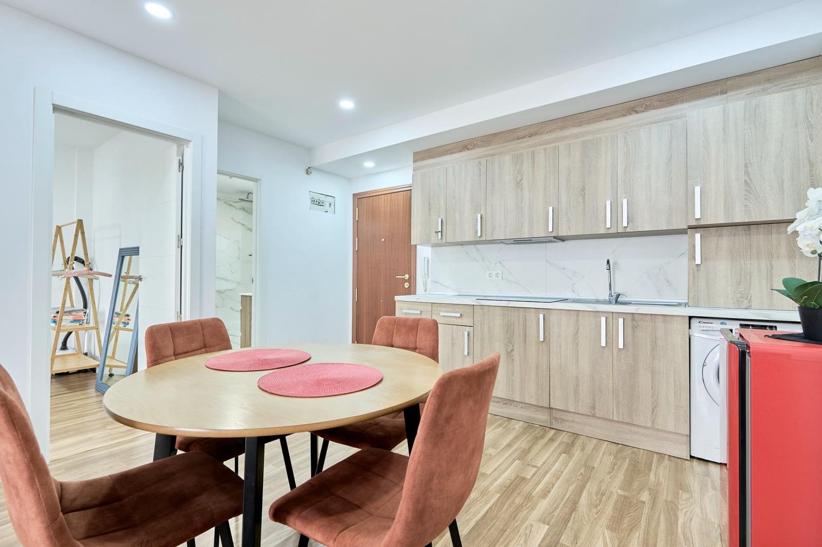 1 sypialnia Apartament na sprzedaż w Torrevieja z basenem - 119 900 € (Ref: 10089746)