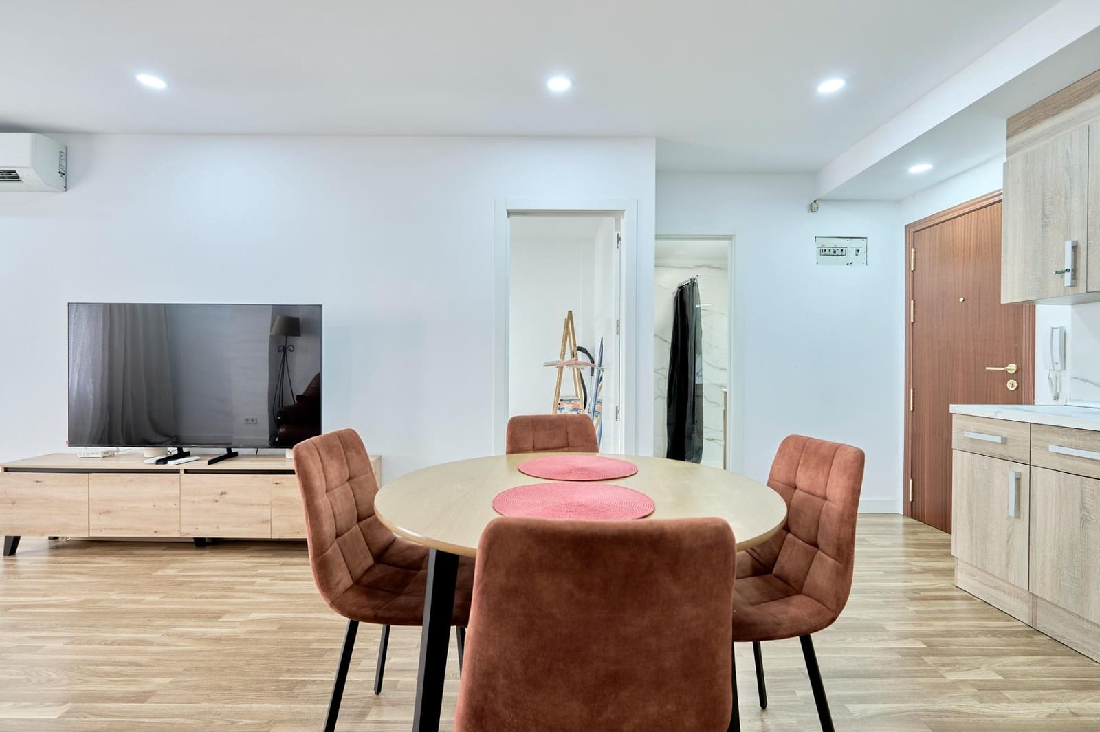 1 sypialnia Apartament na sprzedaż w Torrevieja z basenem - 119 900 € (Ref: 10089746)