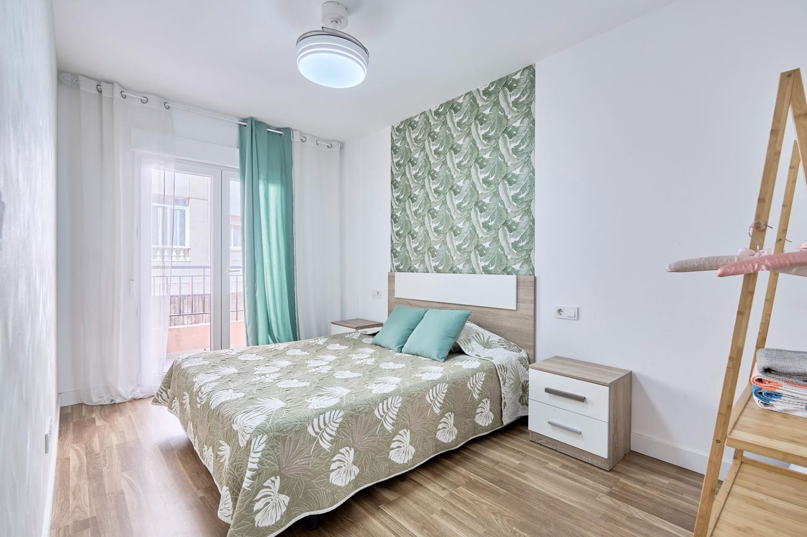 1 sypialnia Apartament na sprzedaż w Torrevieja z basenem - 119 900 € (Ref: 10089746)