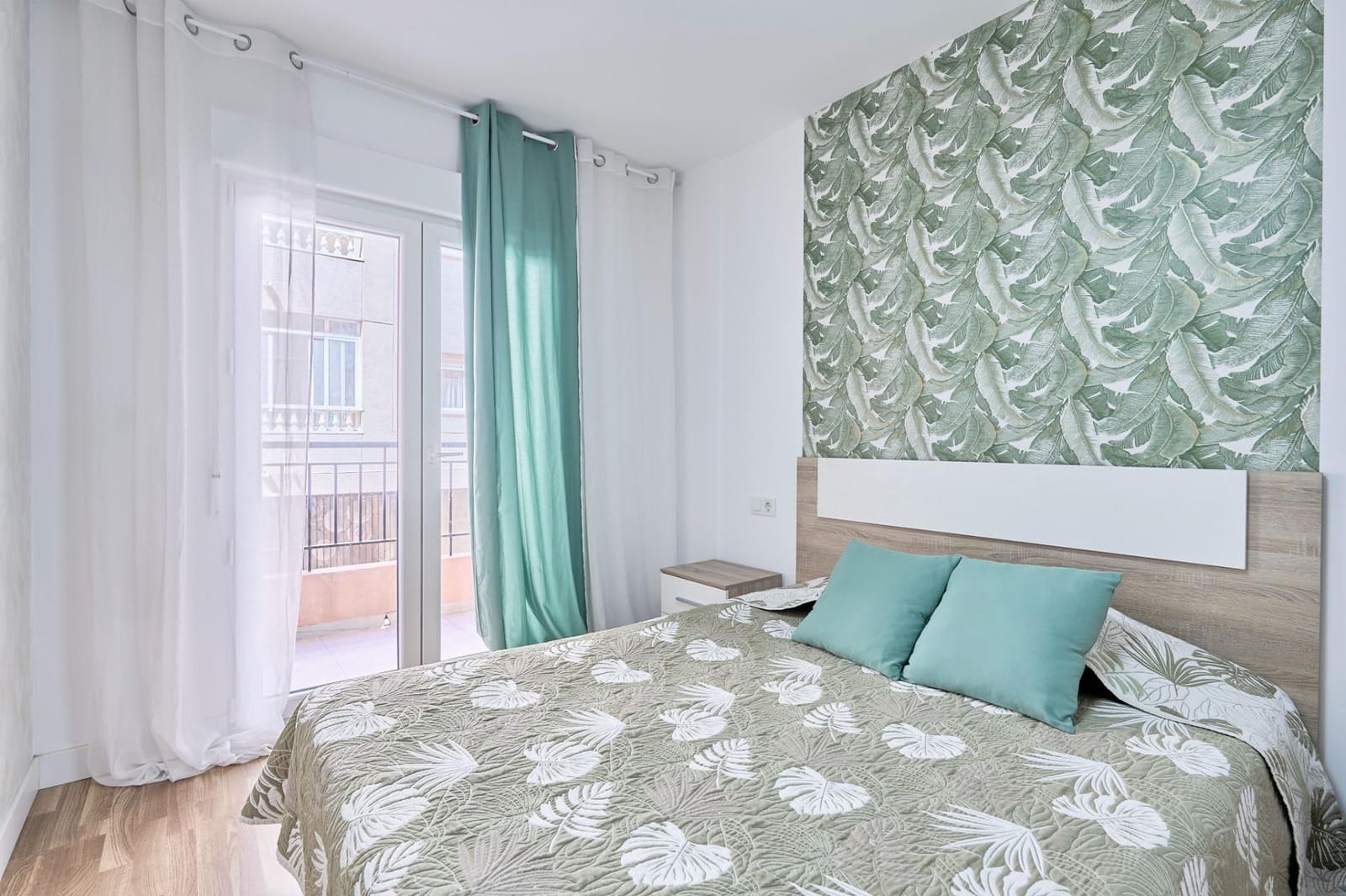 1 sypialnia Apartament na sprzedaż w Torrevieja z basenem - 119 900 € (Ref: 10089746)