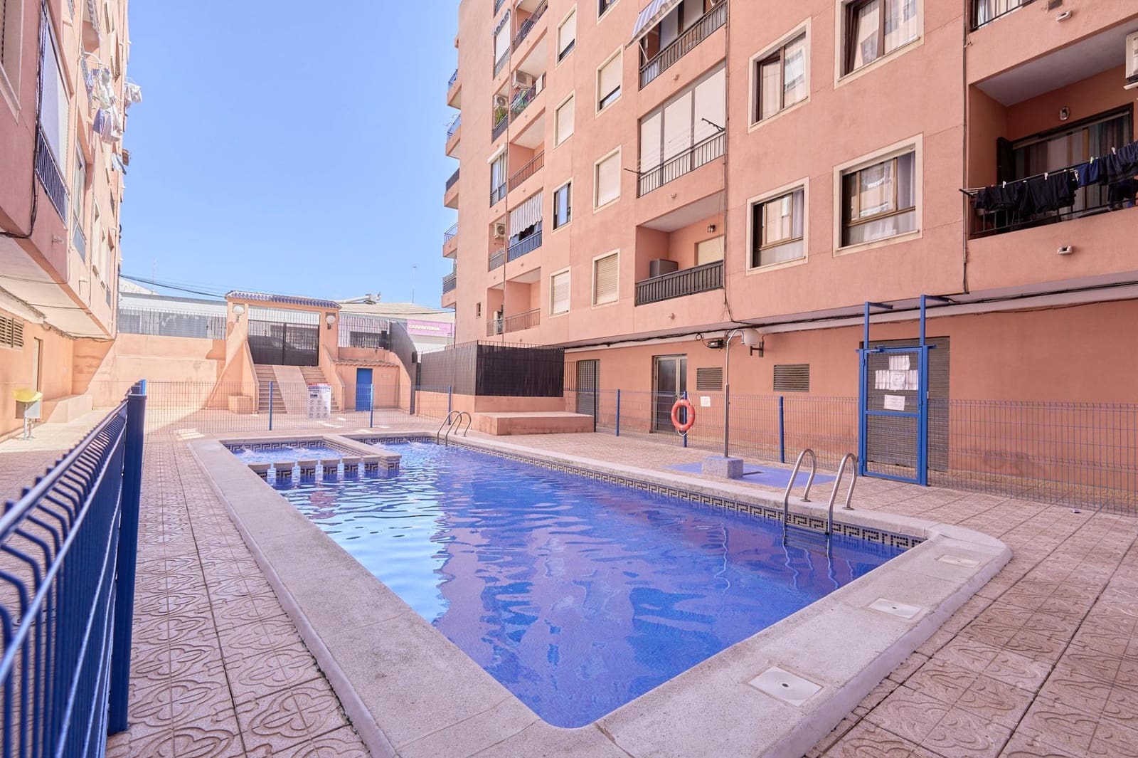 1 sypialnia Apartament na sprzedaż w Torrevieja z basenem - 119 900 € (Ref: 10089746)