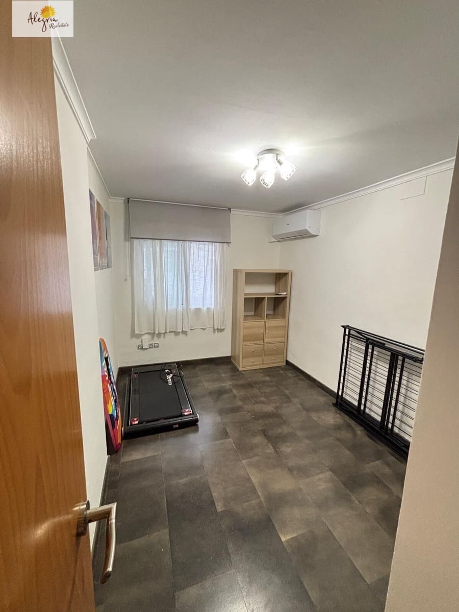 Apartamento de 3 habitaciones en València ciudad en alquiler con garaje - 1.700 € (Ref: 10089747)