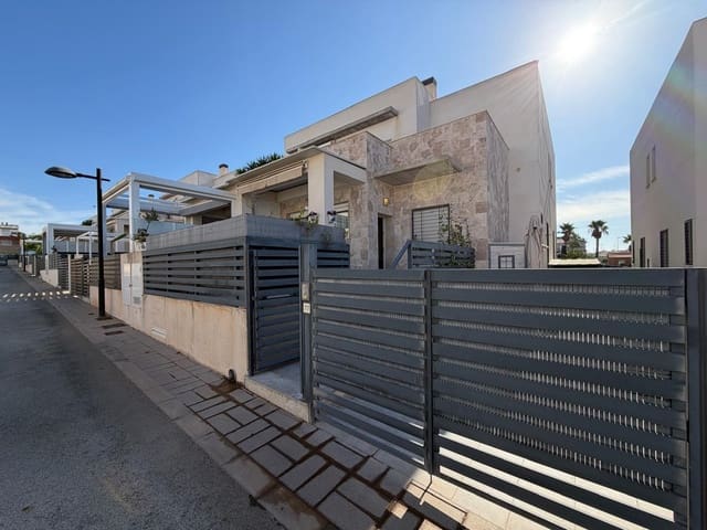 3 sovrum Radhus till salu i Aguas Nuevas, Torrevieja med pool garage - 370 000 € (Ref: 10089749)