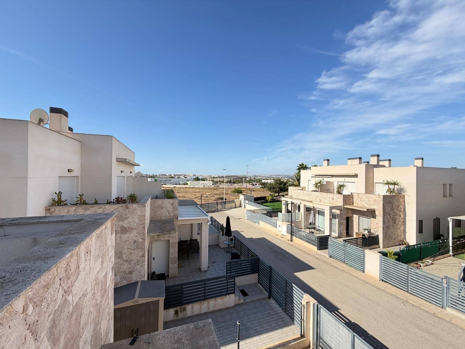 3 sovrum Radhus till salu i Aguas Nuevas med pool garage - 370 000 € (Ref: 10089749)