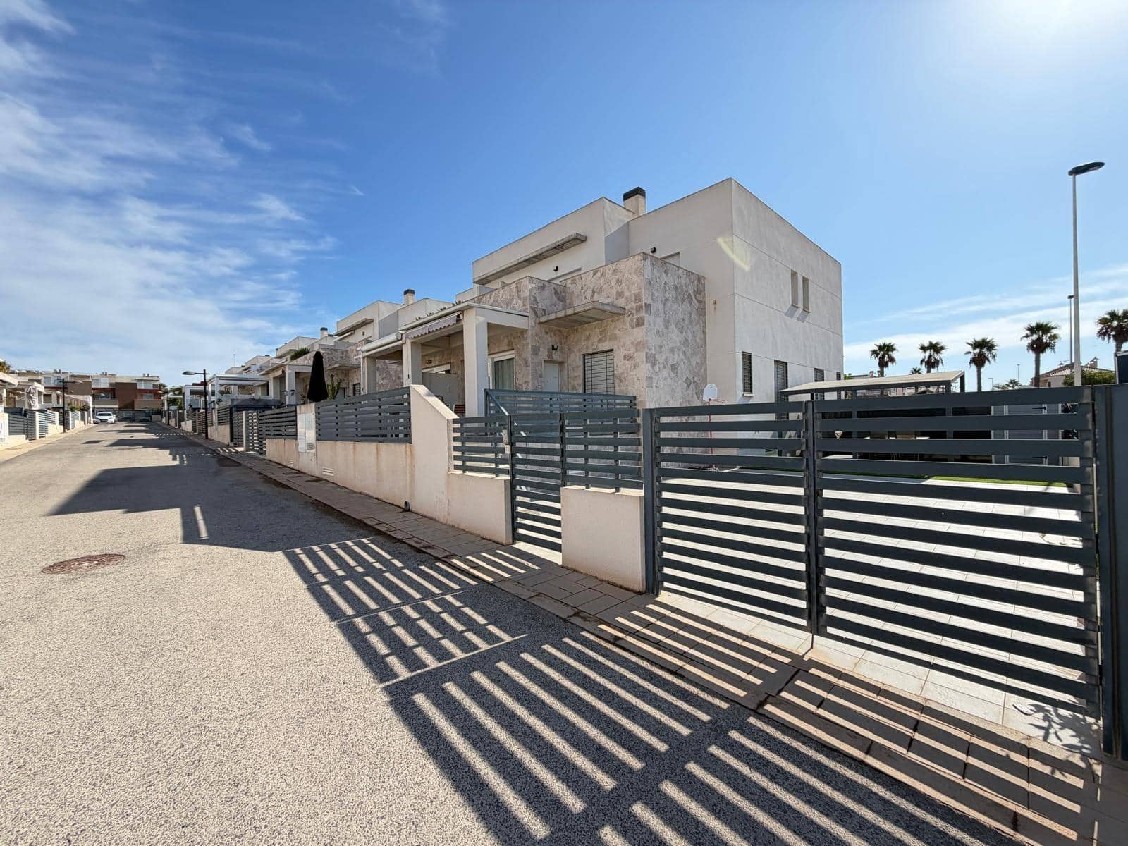 3 sovrum Radhus till salu i Aguas Nuevas med pool garage - 370 000 € (Ref: 10089749)