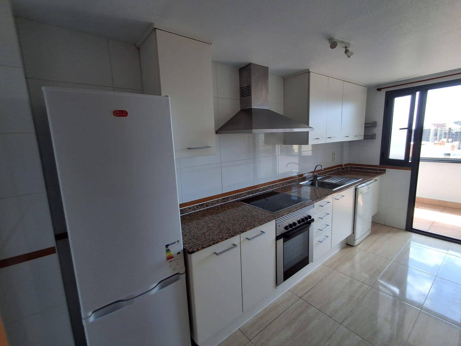Appartement de 2 chambres à louer à La Villajoyosa / Vila Joiosa avec piscine - 1 300 € (Ref: 10089751)