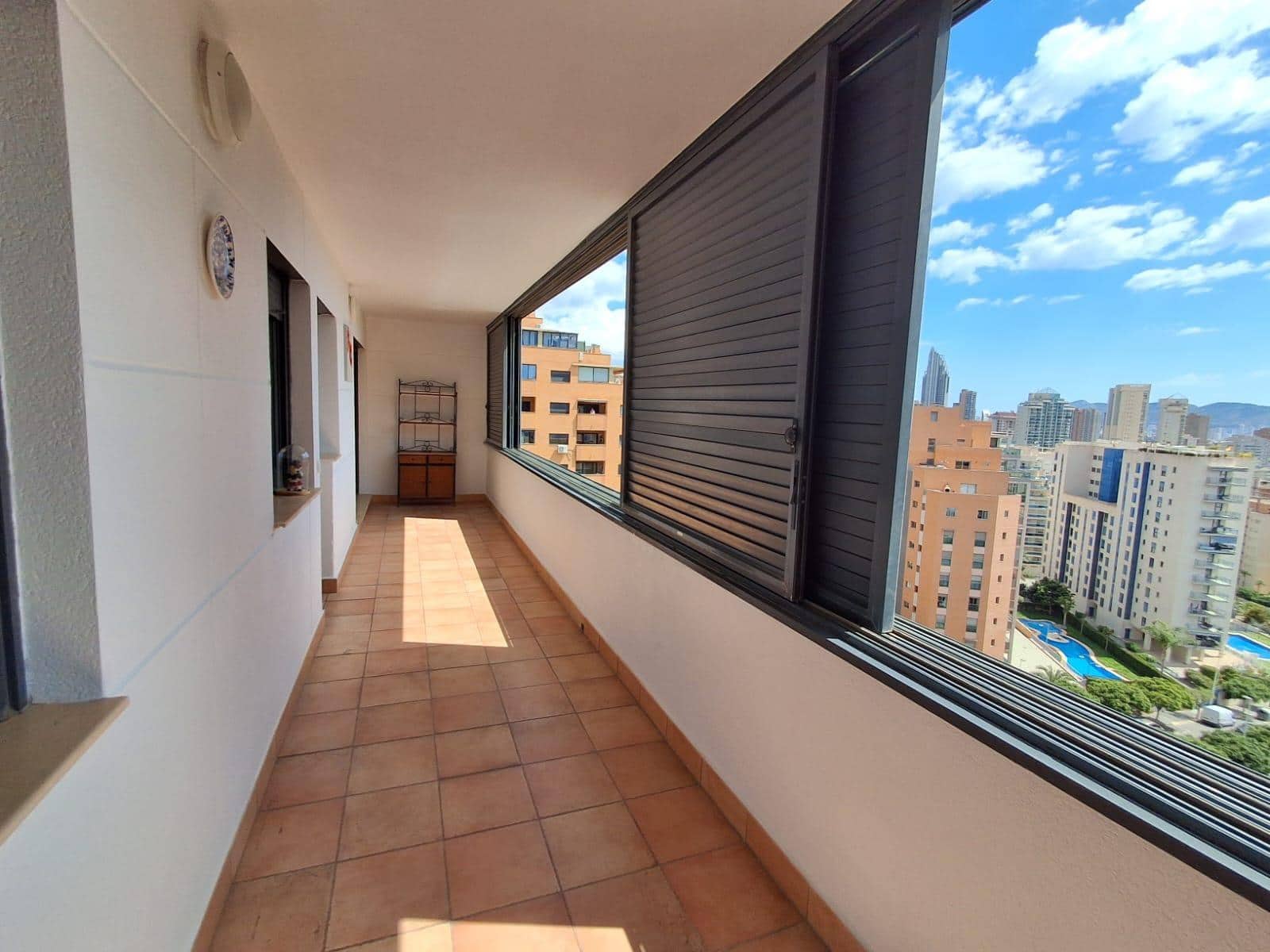 Appartement de 2 chambres à louer à La Villajoyosa / Vila Joiosa avec piscine - 1 300 € (Ref: 10089751)