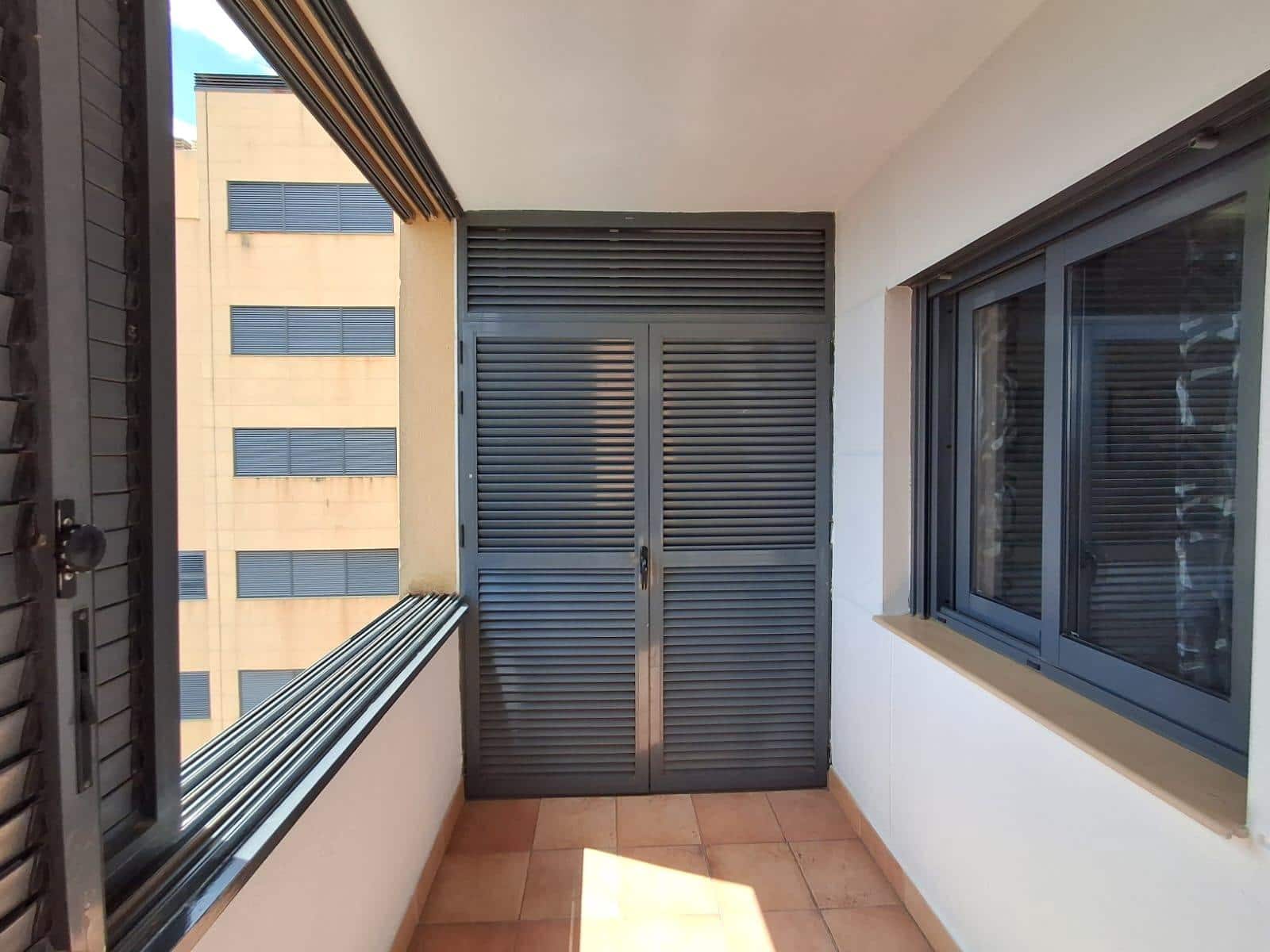 Appartement de 2 chambres à louer à La Villajoyosa / Vila Joiosa avec piscine - 1 300 € (Ref: 10089751)