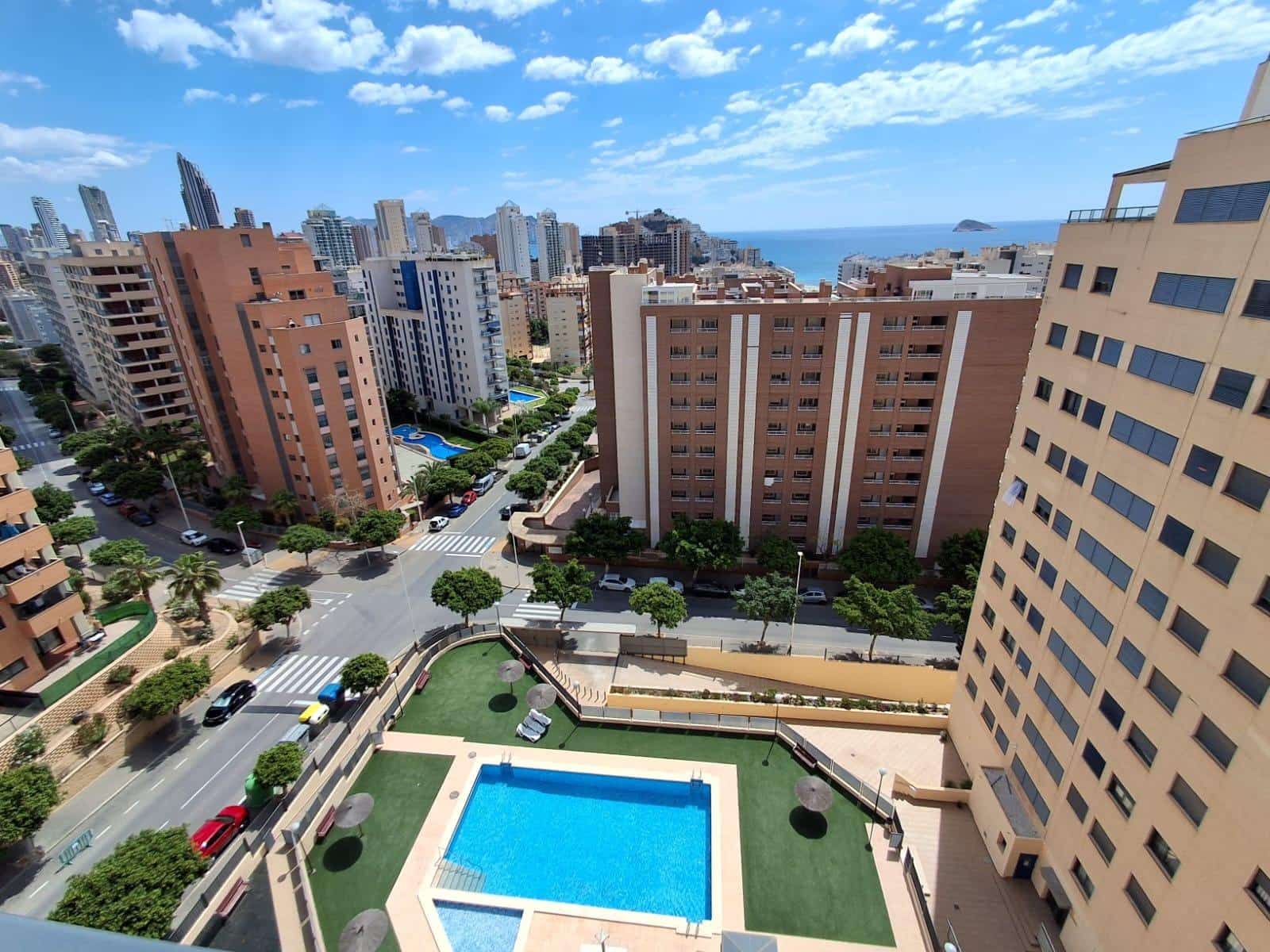 Appartement de 2 chambres à louer à La Villajoyosa / Vila Joiosa avec piscine - 1 300 € (Ref: 10089751)