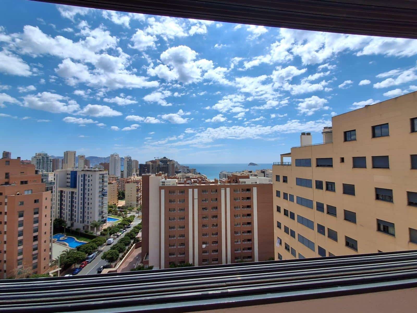 Appartement de 2 chambres à louer à La Villajoyosa / Vila Joiosa avec piscine - 1 300 € (Ref: 10089751)
