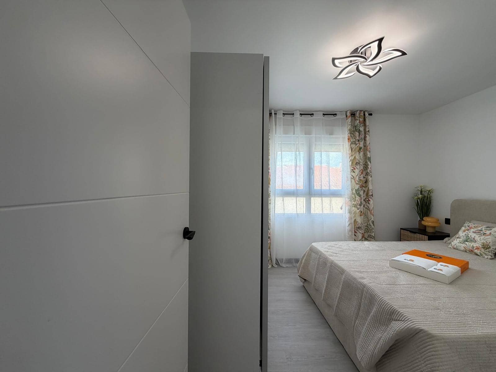 2 Zimmer Apartment zu verkaufen in Torrevieja - 175.000 € (Ref: 10090817)