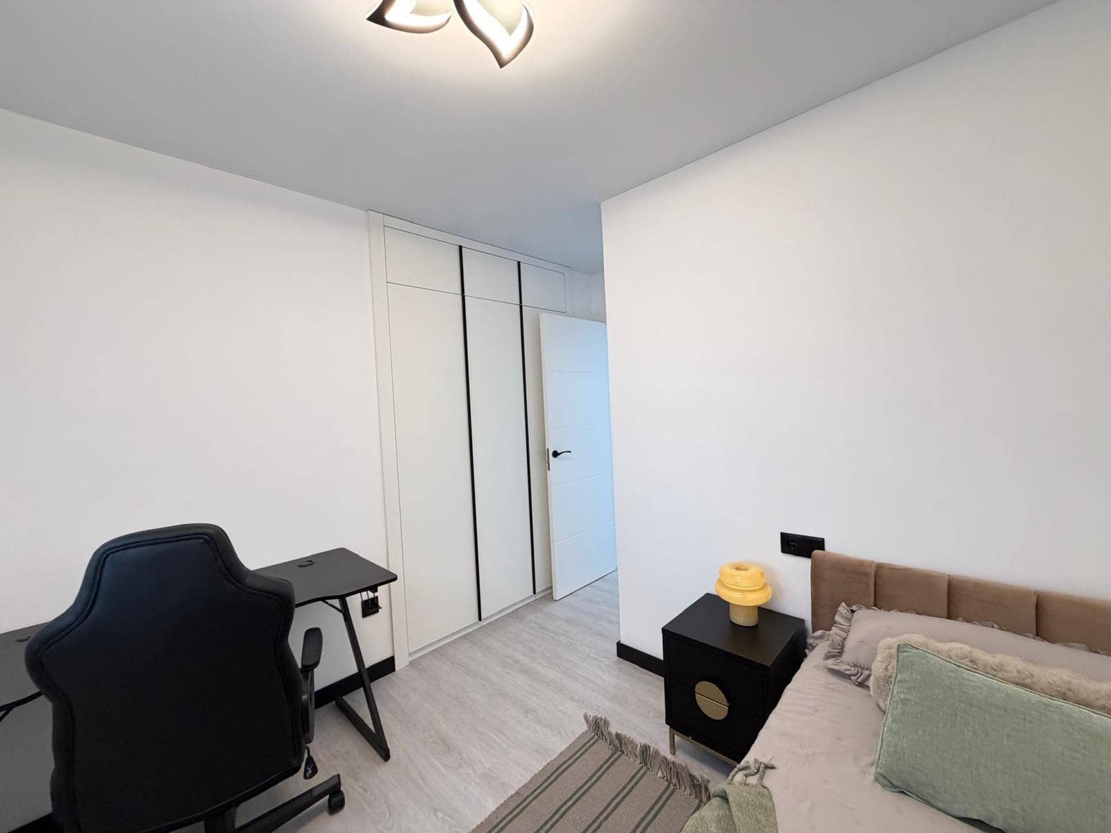 2 Zimmer Apartment zu verkaufen in Torrevieja - 175.000 € (Ref: 10090817)
