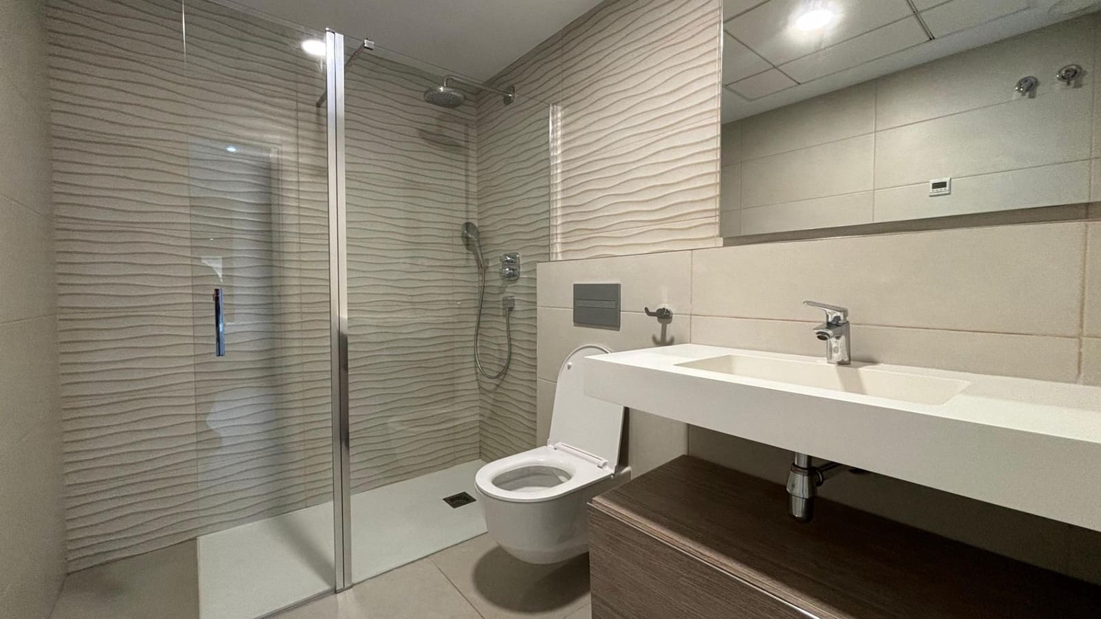 Apartamento de 3 habitaciones en La Villajoyosa / Vila Joiosa en alquiler con garaje - 1.800 € (Ref: 10094724)