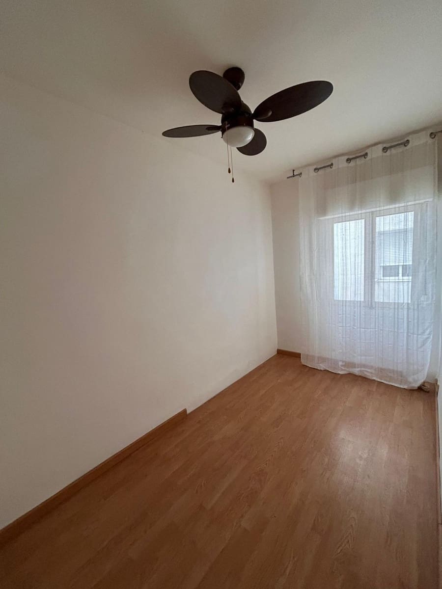 3 bedroom Apartment for sale in Alicante / Alacant city - € 115,000 (Ref: 10094725)
