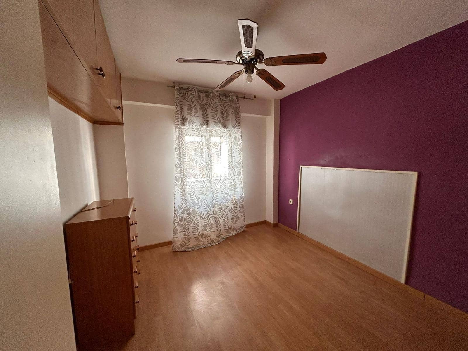 3 bedroom Apartment for sale in Alicante / Alacant city - € 115,000 (Ref: 10094725)