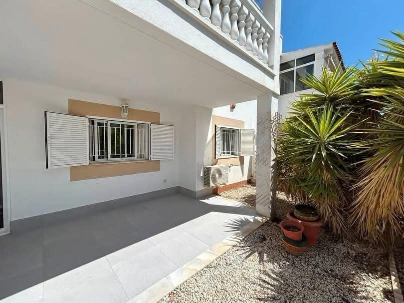2 makuuhuone Bungalow myytävänä paikassa Orihuela Costa mukana uima-altaan - 204 900 € (Ref: 10098452)